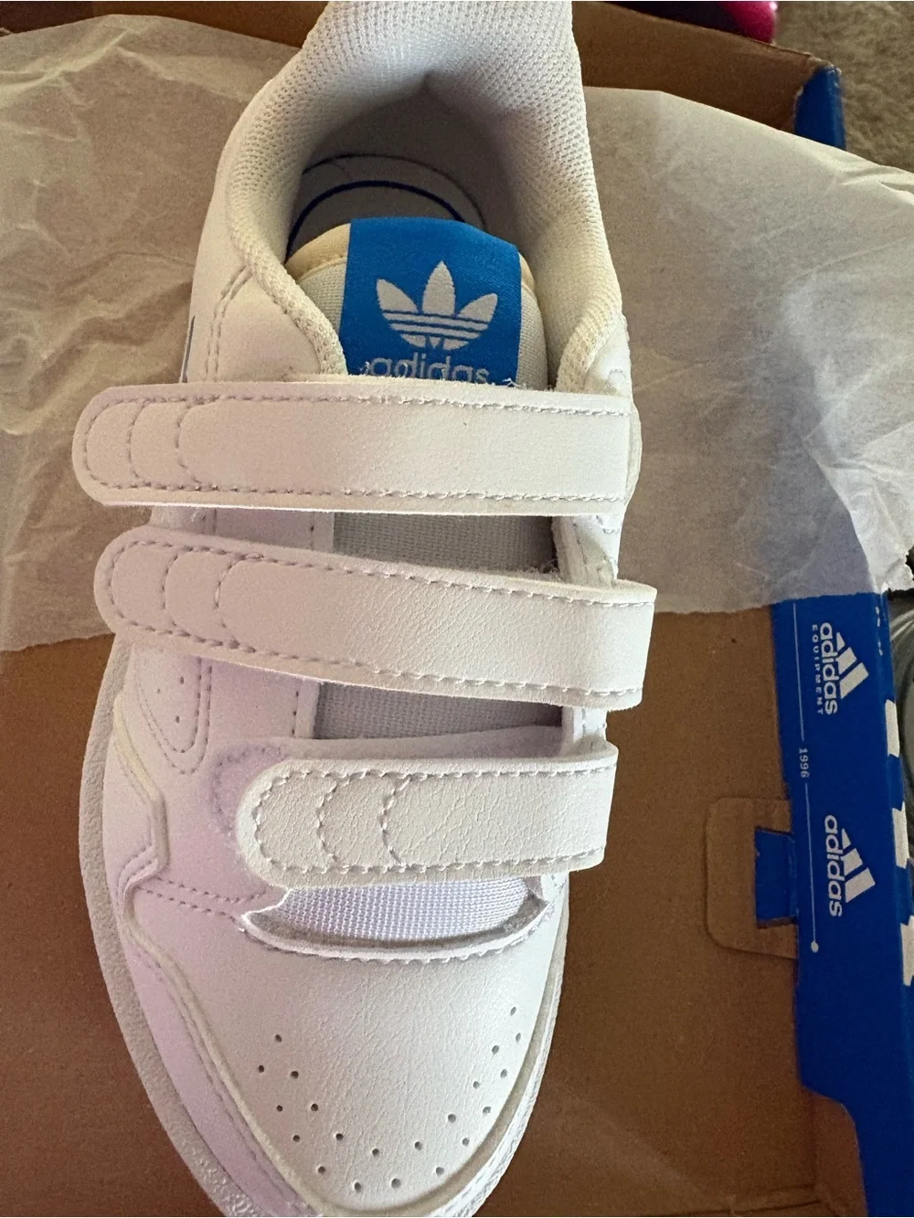 adidas youth sneakers